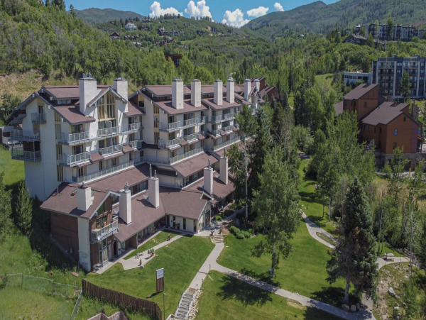 300 yards to the Slopes Sleeps 6 3 miles to Downtown